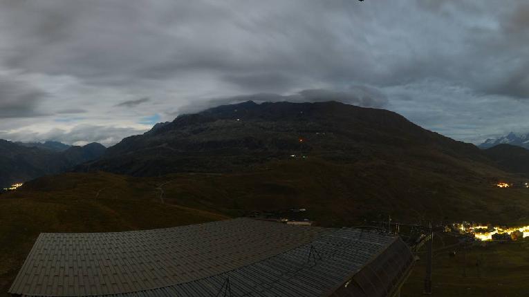 Webcam Alpe d´Huez: Le signal - 2114m