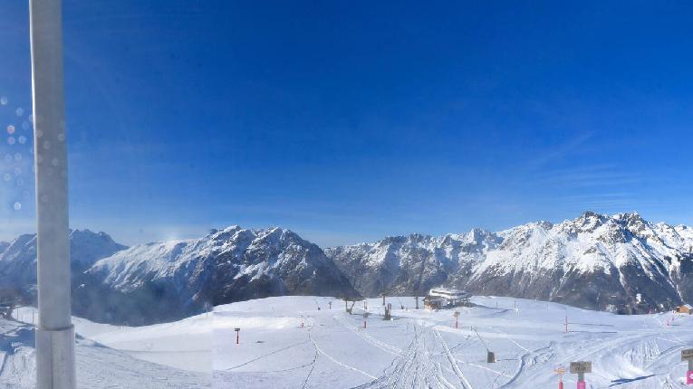 Webcam Alpe d´Huez: Le signal - 2114m