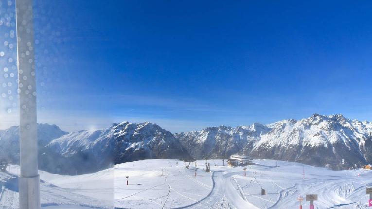 Webcam Alpe d´Huez: Le signal - 2114m