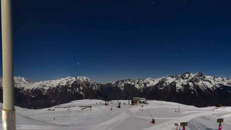 Webcam Alpe d´Huez: Le signal - 2114m