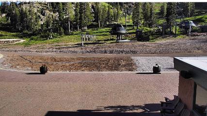 Alpine Meadows: Alpine Peek (squawalpine.com)