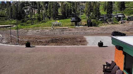 Alpine Meadows: Alpine Peek (squawalpine.com)
