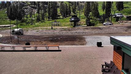 Alpine Meadows: Alpine Peek (squawalpine.com)