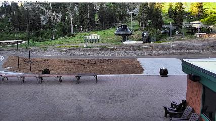 Alpine Meadows: Alpine Peek (squawalpine.com)