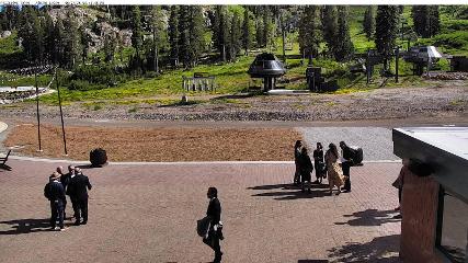 Alpine Meadows: Alpine Peek (squawalpine.com)