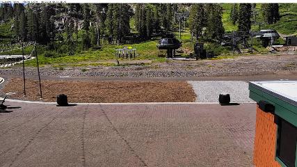 Alpine Meadows: Alpine Peek (squawalpine.com)