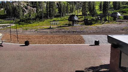 Alpine Meadows: Alpine Peek (squawalpine.com)