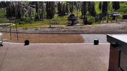 Alpine Meadows: Alpine Peek (squawalpine.com)