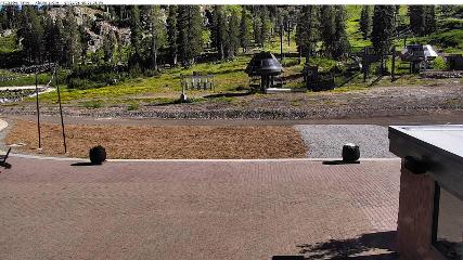 Alpine Meadows: Alpine Peek (squawalpine.com)