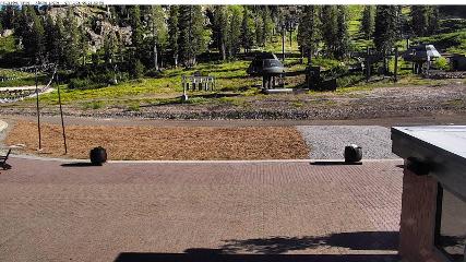 Alpine Meadows: Alpine Peek (squawalpine.com)
