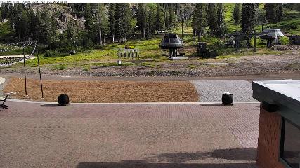 Alpine Meadows: Alpine Peek (squawalpine.com)