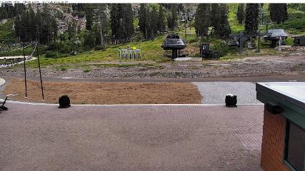 Alpine Meadows: Alpine Peek (squawalpine.com)