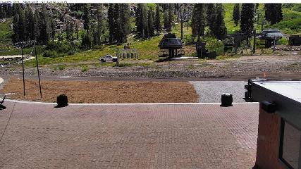 Alpine Meadows: Alpine Peek (squawalpine.com)