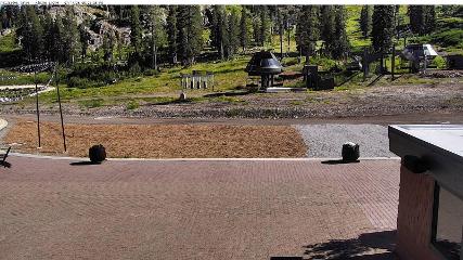 Alpine Meadows: Alpine Peek (squawalpine.com)