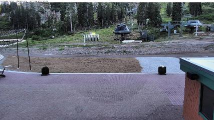 Alpine Meadows: Alpine Peek (squawalpine.com)
