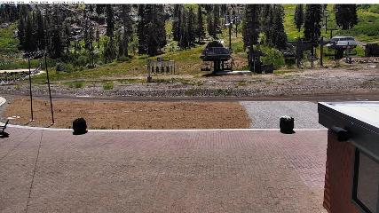 Alpine Meadows: Alpine Peek (squawalpine.com)