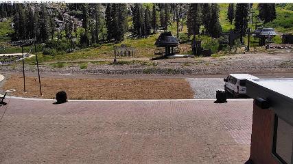 Alpine Meadows: Alpine Peek (squawalpine.com)