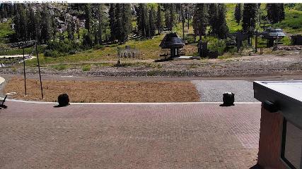 Alpine Meadows: Alpine Peek (squawalpine.com)