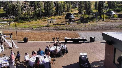 Alpine Meadows: Alpine Peek (squawalpine.com)