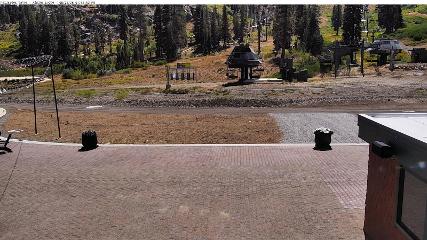 Alpine Meadows: Alpine Peek (squawalpine.com)