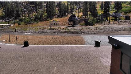 Alpine Meadows: Alpine Peek (squawalpine.com)