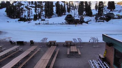 Alpine Meadows: Alpine Peek (squawalpine.com)