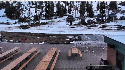 Alpine Meadows: Alpine Peek (squawalpine.com)