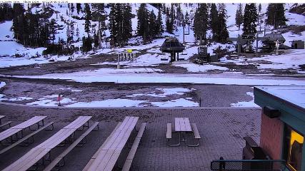 Alpine Meadows: Alpine Peek (squawalpine.com)