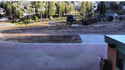 Alpine Meadows: Alpine Peek (squawalpine.com)