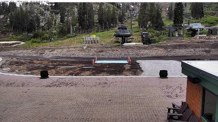 Alpine Meadows: Alpine Peek (squawalpine.com)