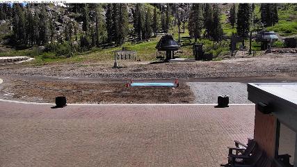 Alpine Meadows: Alpine Peek (squawalpine.com)