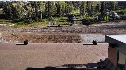 Alpine Meadows: Alpine Peek (squawalpine.com)
