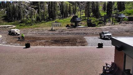 Alpine Meadows: Alpine Peek (squawalpine.com)