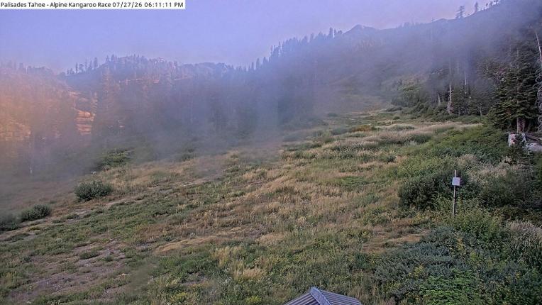 Webcam Alpine Meadows: Alpine Race Cam