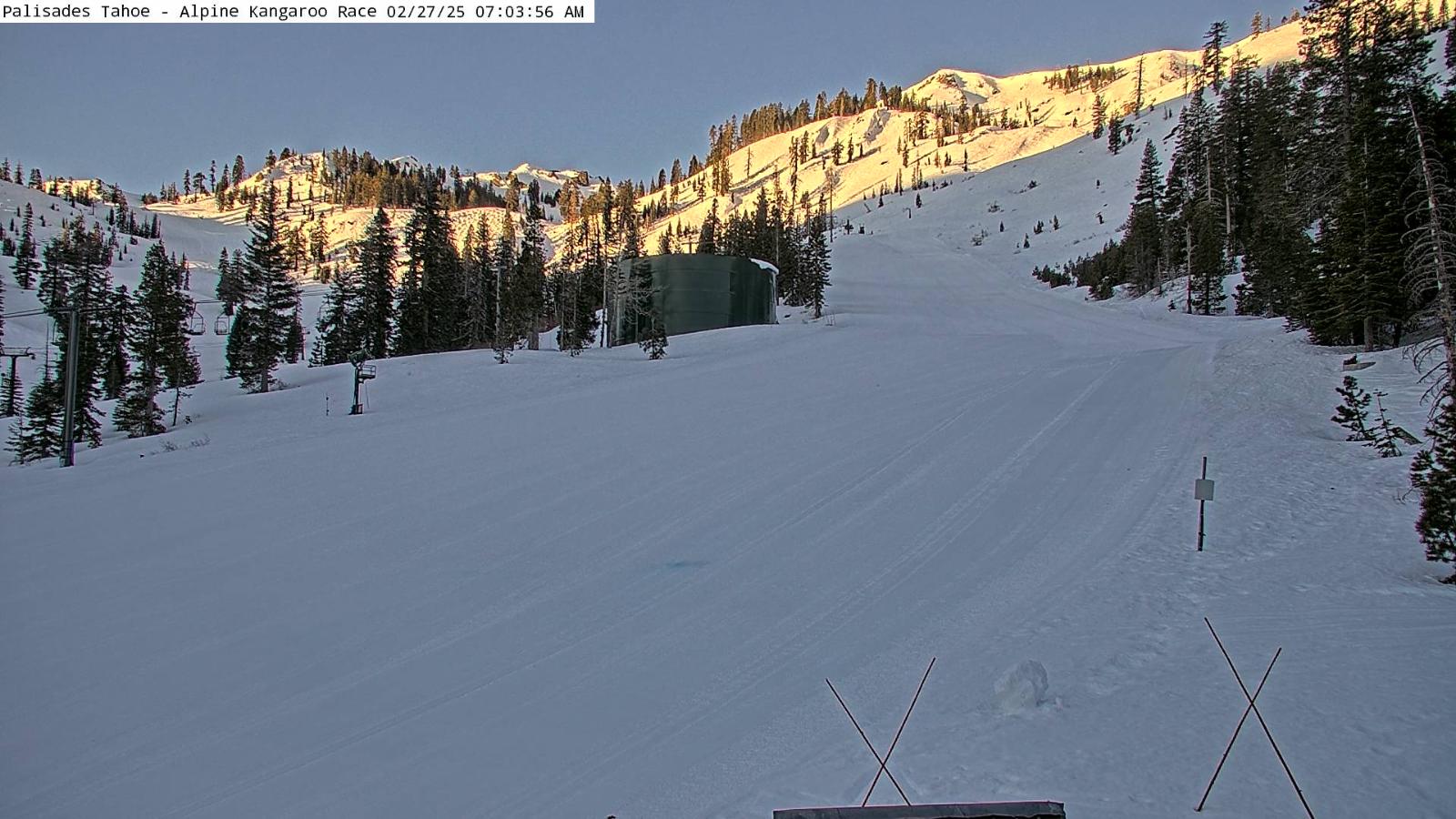 Webcam Alpine Meadows: Alpine Race Cam