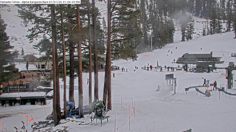 Webcam Alpine Meadows: Alpine Race Cam