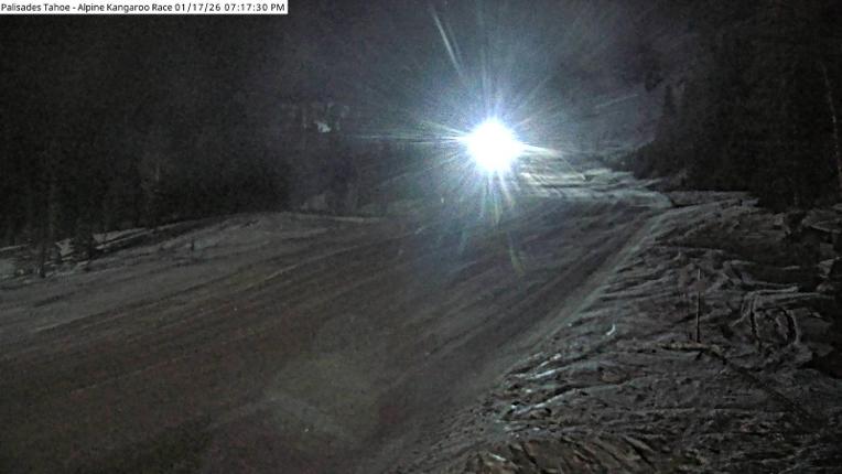 Webcam Alpine Meadows: Alpine Race Cam