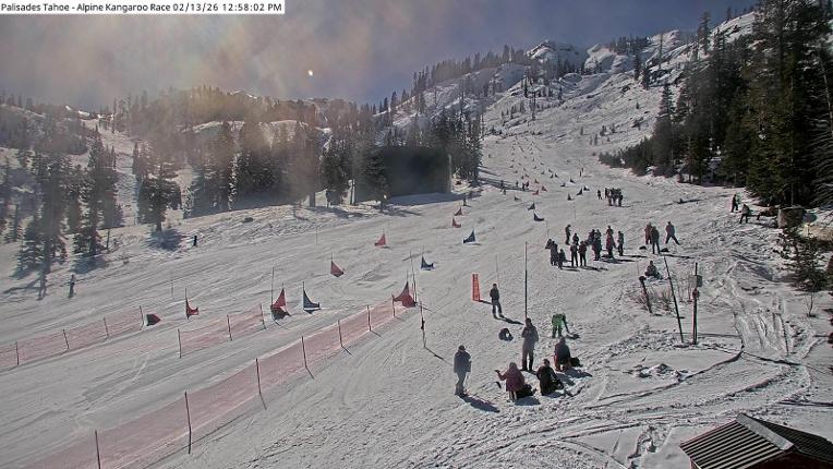 Webcam Alpine Meadows: Alpine Race Cam