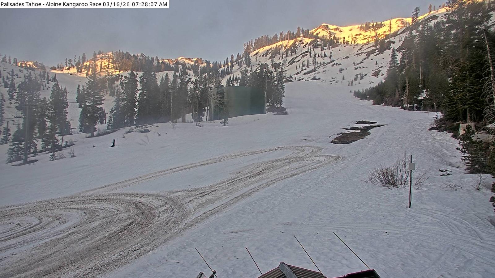 Webcam Alpine Meadows: Alpine Race Cam