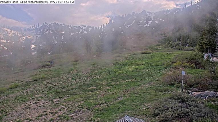 Webcam Alpine Meadows: Alpine Race Cam