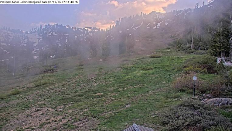 Webcam Alpine Meadows: Alpine Race Cam