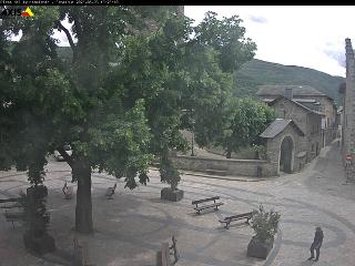 Aramón Cerler: Plaza Cerler (turismobenasque.com)