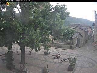Aramón Cerler: Plaza Cerler (turismobenasque.com)