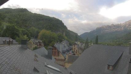 Aramón Panticosa: Pueyo de Jaca (casaescolano.com)