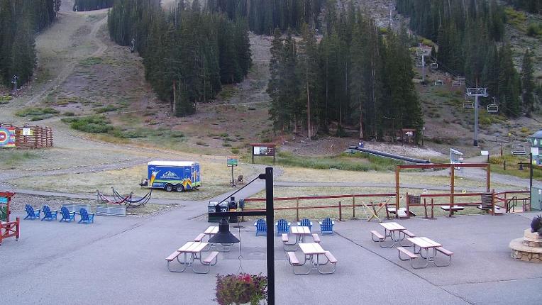 Webcam Arapahoe Basin: Base area