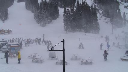 Arapahoe Basin: Base area (arapahoebasin.com)