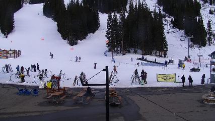 Arapahoe Basin: Base area (arapahoebasin.com)
