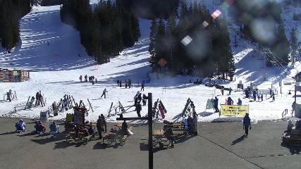 Arapahoe Basin: Base area (arapahoebasin.com)
