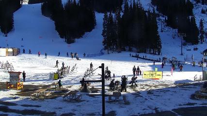 Arapahoe Basin: Base area (arapahoebasin.com)