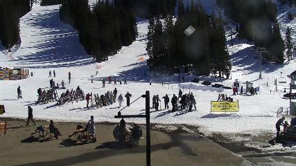 Arapahoe Basin: Base area (arapahoebasin.com)